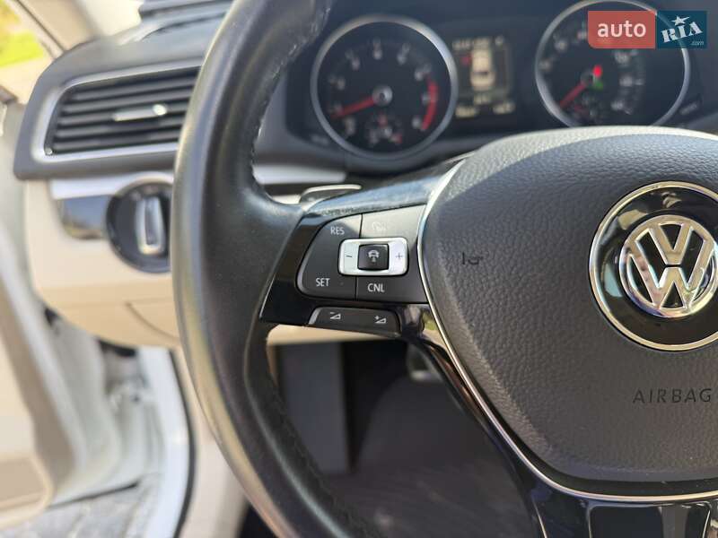 Седан Volkswagen Passat 2019 в Пирятине