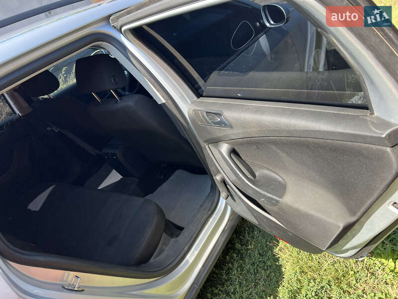 Універсал Volkswagen Passat 2006 в Умані