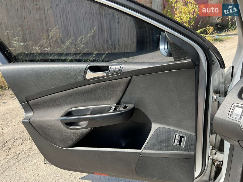 Універсал Volkswagen Passat 2006 в Умані