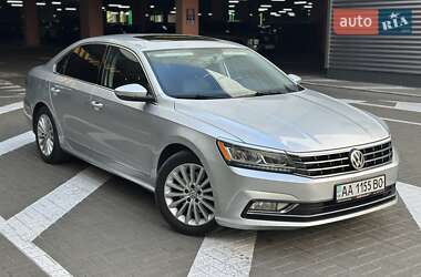 Седан Volkswagen Passat 2016 в Киеве