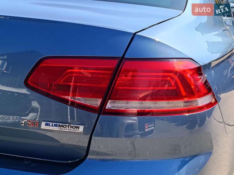 Седан Volkswagen Passat 2015 в Харькове