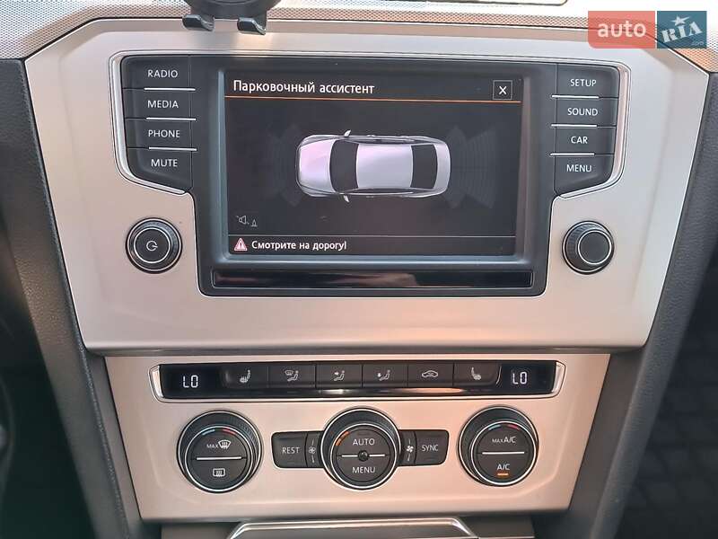 Седан Volkswagen Passat 2015 в Харькове