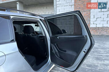 Універсал Volkswagen Passat 2010 в 