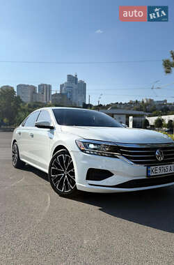 Седан Volkswagen Passat 2020 в Дніпрі