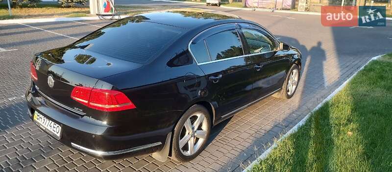 Седан Volkswagen Passat 2012 в Одессе