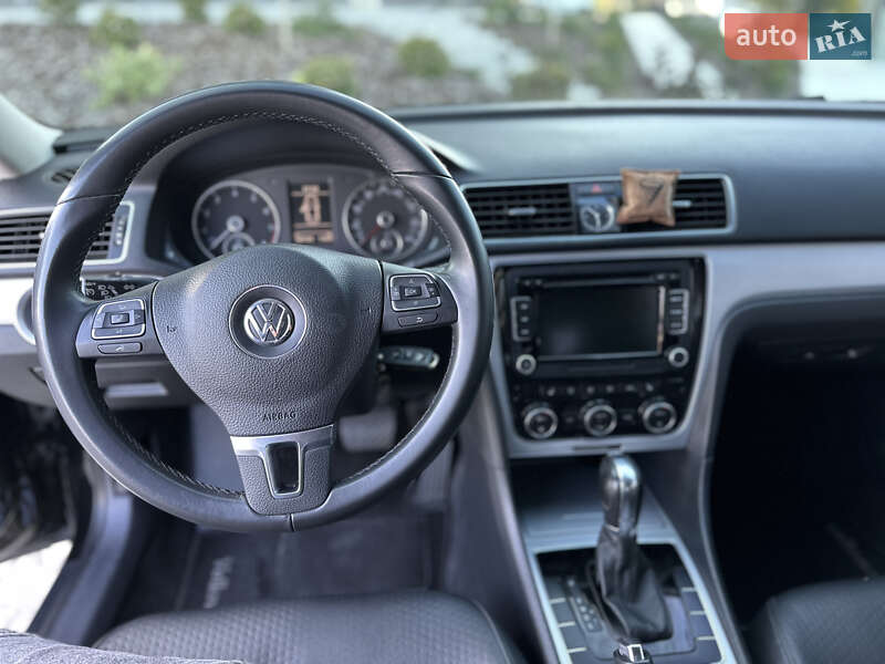 Седан Volkswagen Passat 2012 в Кропивницком
