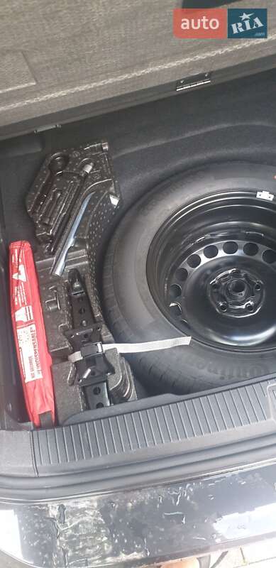 Універсал Volkswagen Passat 2021 в Стрию