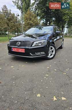 Універсал Volkswagen Passat 2012 в Києві