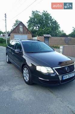 Універсал Volkswagen Passat 2005 в Харкові