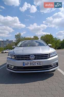 Седан Volkswagen Passat 2018 в Запорожье