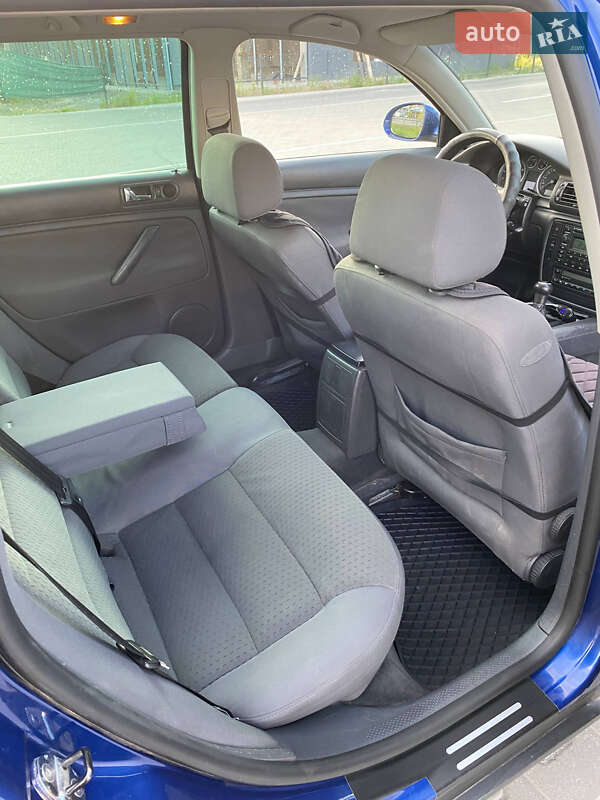 Универсал Volkswagen Passat 2004 в Луцке фото 7 Универсал Volkswagen Passat 2004 в Луцке