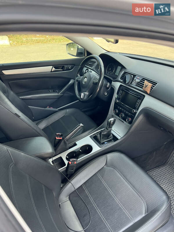 Седан Volkswagen Passat 2013 в Днепре фото 5 Седан Volkswagen Passat 2013 в Днепре