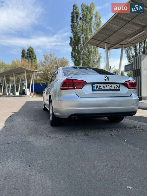 Седан Volkswagen Passat 2013 в Днепре фото 15 Седан Volkswagen Passat 2013 в Днепре