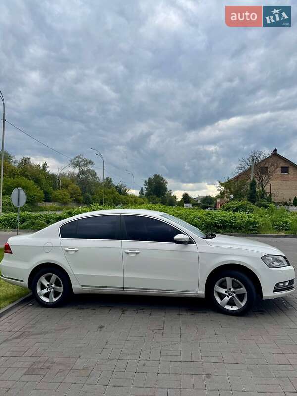 Седан Volkswagen Passat 2013 в Києві фото 4 Седан Volkswagen Passat 2013 в Києві