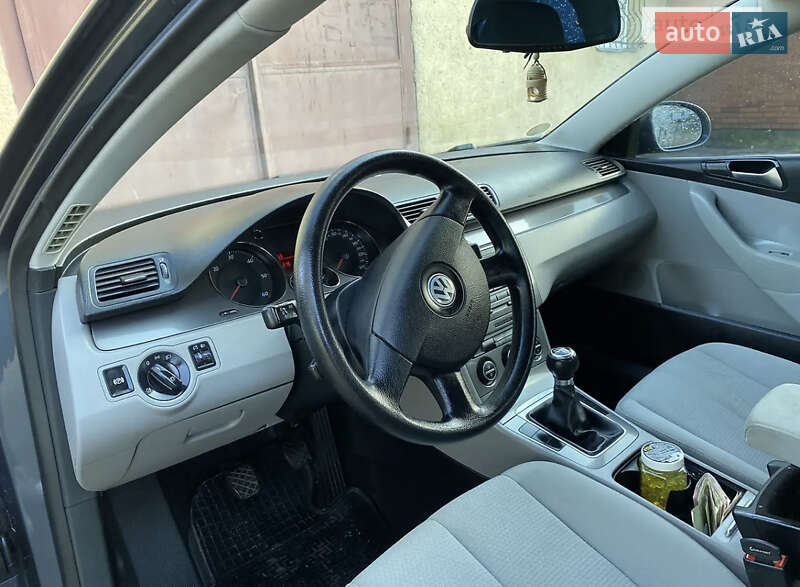 Седан Volkswagen Passat 2008 в Бориславі