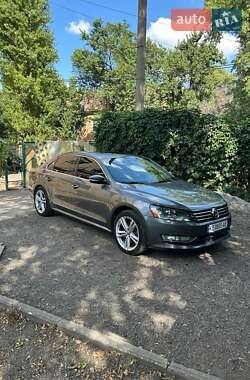 Седан Volkswagen Passat 2013 в Запорожье