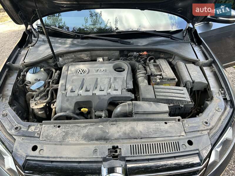 Седан Volkswagen Passat 2013 в Запорожье