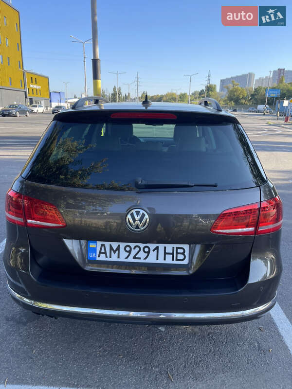Универсал Volkswagen Passat 2014 в Киеве