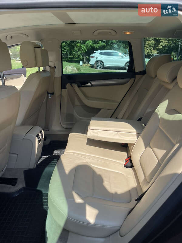 Универсал Volkswagen Passat 2014 в Киеве