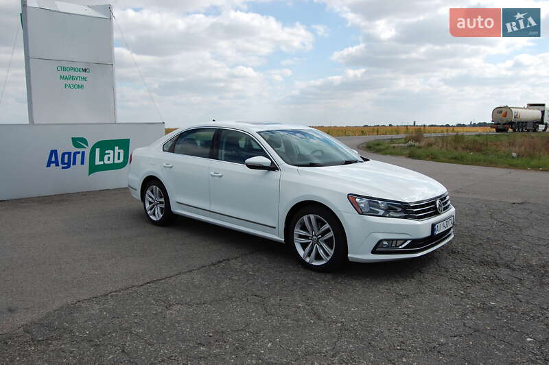 Седан Volkswagen Passat 2015 в Києві