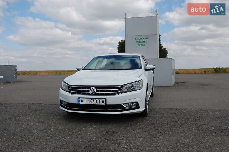 Седан Volkswagen Passat 2015 в Києві