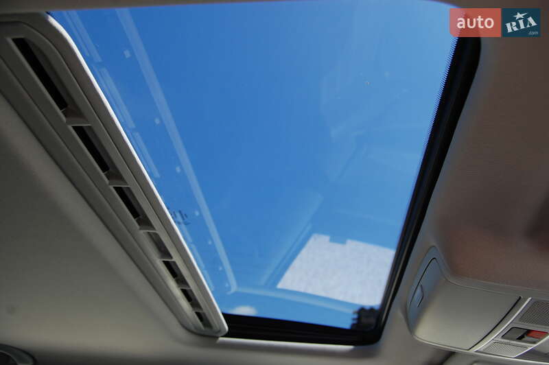 Седан Volkswagen Passat 2015 в Києві