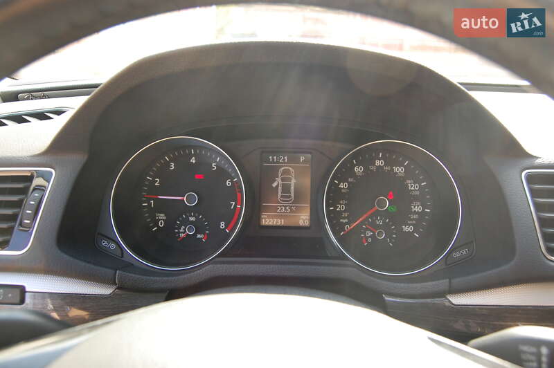 Седан Volkswagen Passat 2015 в Києві