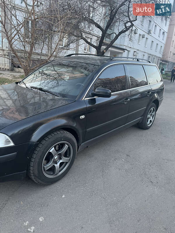 Универсал Volkswagen Passat 2001 в Полтаве