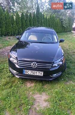 Седан Volkswagen Passat 2014 в Львове