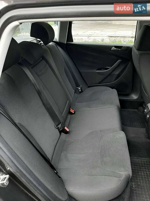 Универсал Volkswagen Passat 2006 в Николаеве