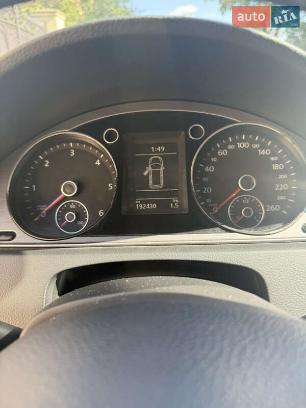 Универсал Volkswagen Passat 2012 в Львове