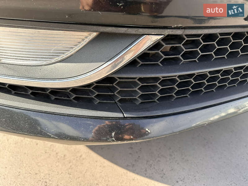 Седан Volkswagen Passat 2013 в Києві