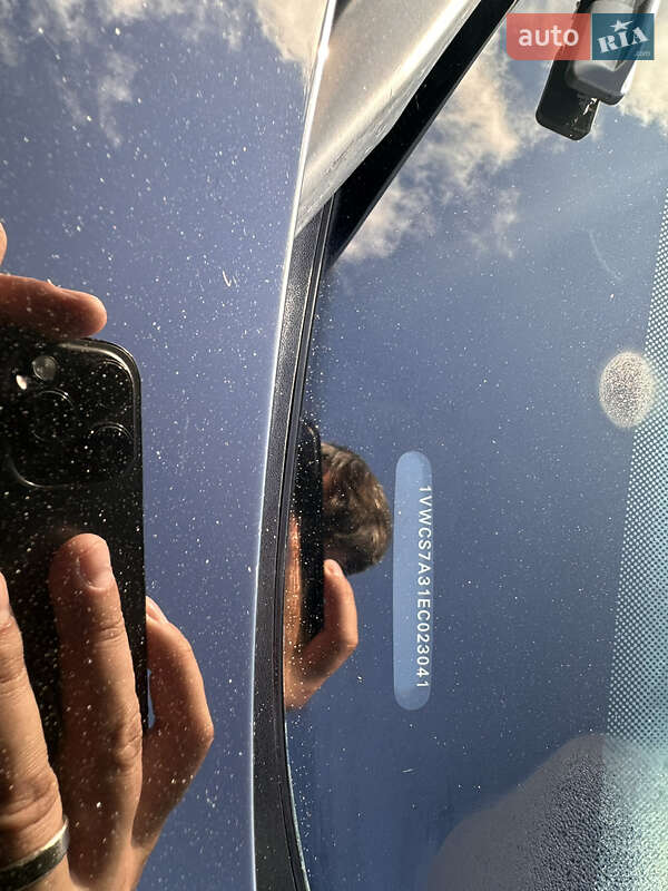 Седан Volkswagen Passat 2013 в Києві