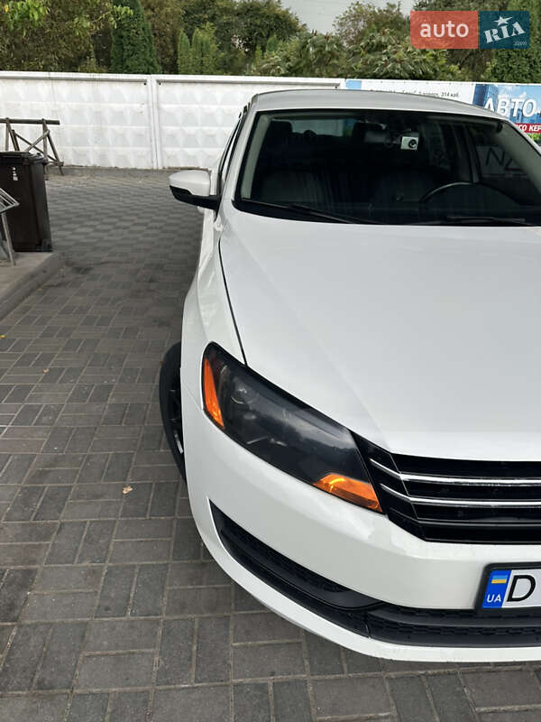 Седан Volkswagen Passat 2013 в Хмельницькому