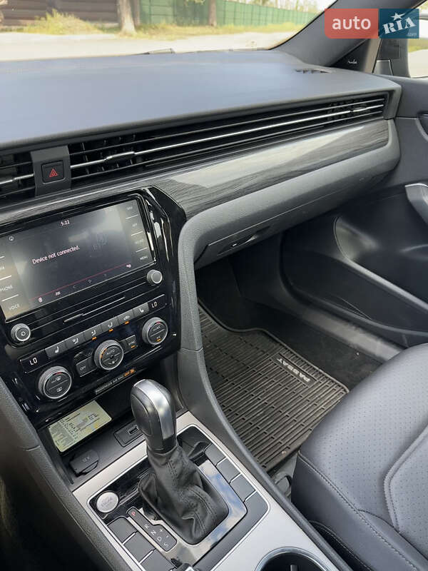 Седан Volkswagen Passat 2021 в Харькове
