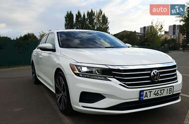 Седан Volkswagen Passat 2019 в Івано-Франківську