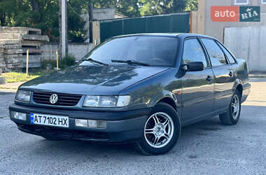 Седан Volkswagen Passat 1995 в Львові