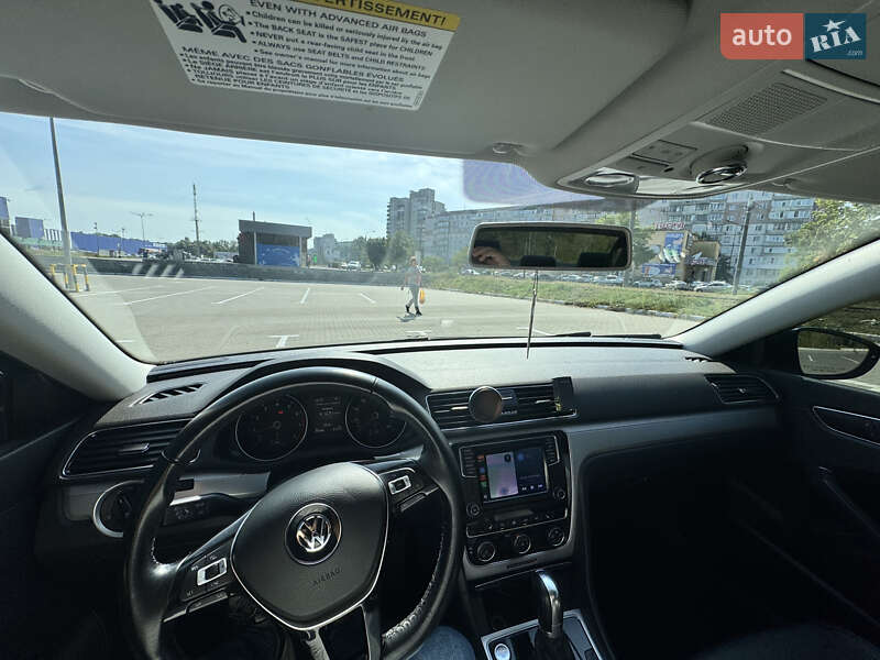Седан Volkswagen Passat 2018 в Сумах