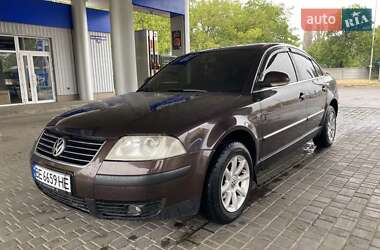 Седан Volkswagen Passat 2004 в Николаеве