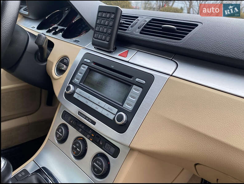 Седан Volkswagen Passat 2007 в Воловце