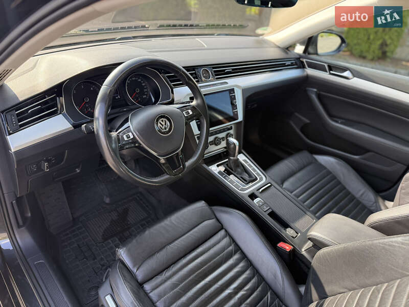 Универсал Volkswagen Passat 2017 в Львове