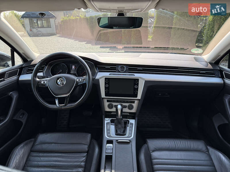 Универсал Volkswagen Passat 2017 в Львове