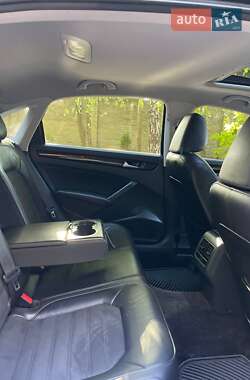 Седан Volkswagen Passat 2015 в 