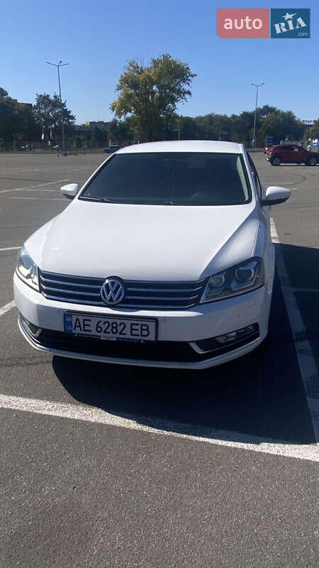 Седан Volkswagen Passat 2013 в 