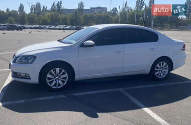 Седан Volkswagen Passat 2013 в 