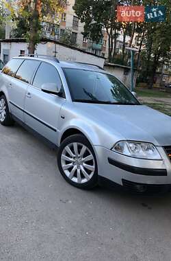 Универсал Volkswagen Passat 2000 в Харькове