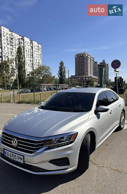 Седан Volkswagen Passat 2020 в Києві