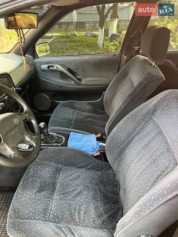 Седан Volkswagen Passat 1994 в Самборі