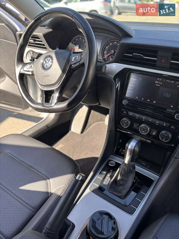Седан Volkswagen Passat 2020 в Киеве