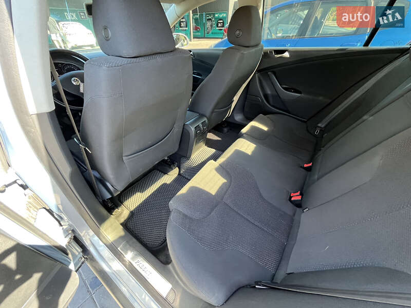 Седан Volkswagen Passat 2010 в Запорожье